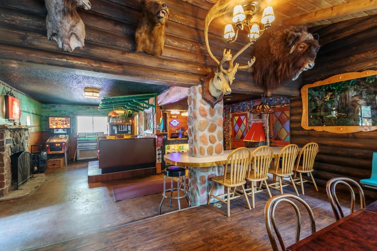 Hicksville Pines Chalets & Motel Idyllwild Kültér fotó