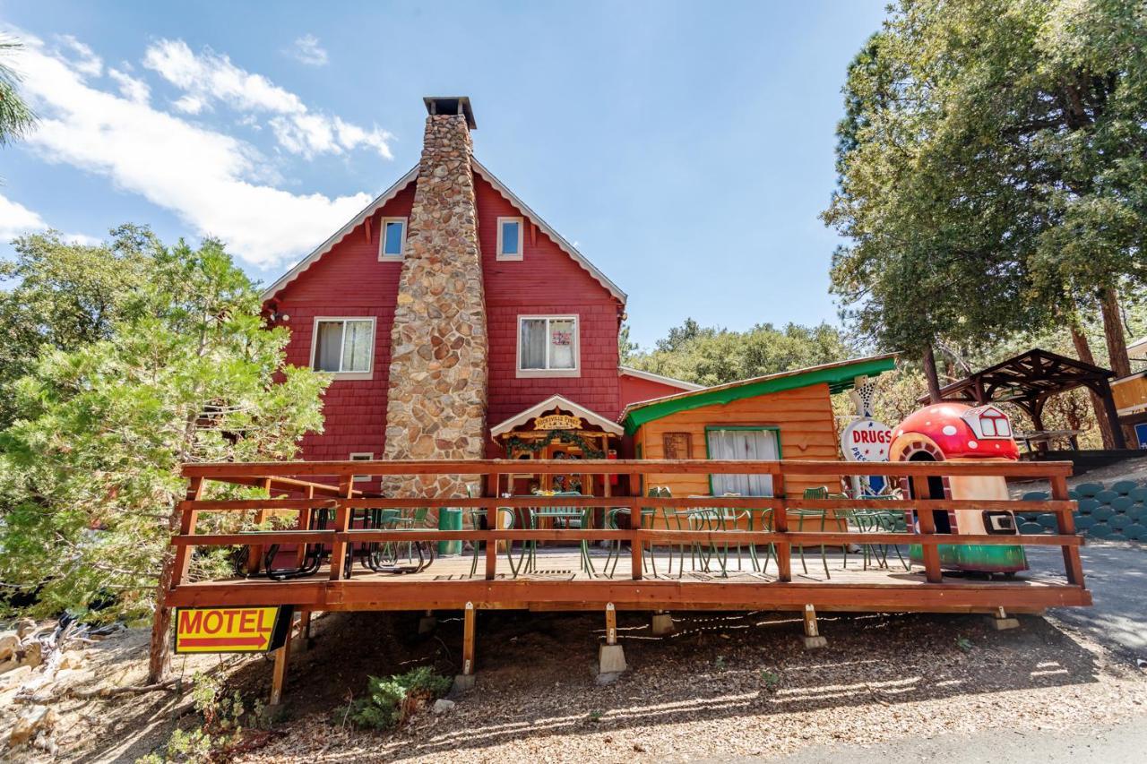 Hicksville Pines Chalets & Motel Idyllwild Kültér fotó