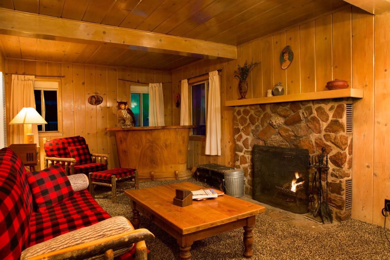 Hicksville Pines Chalets & Motel Idyllwild Kültér fotó