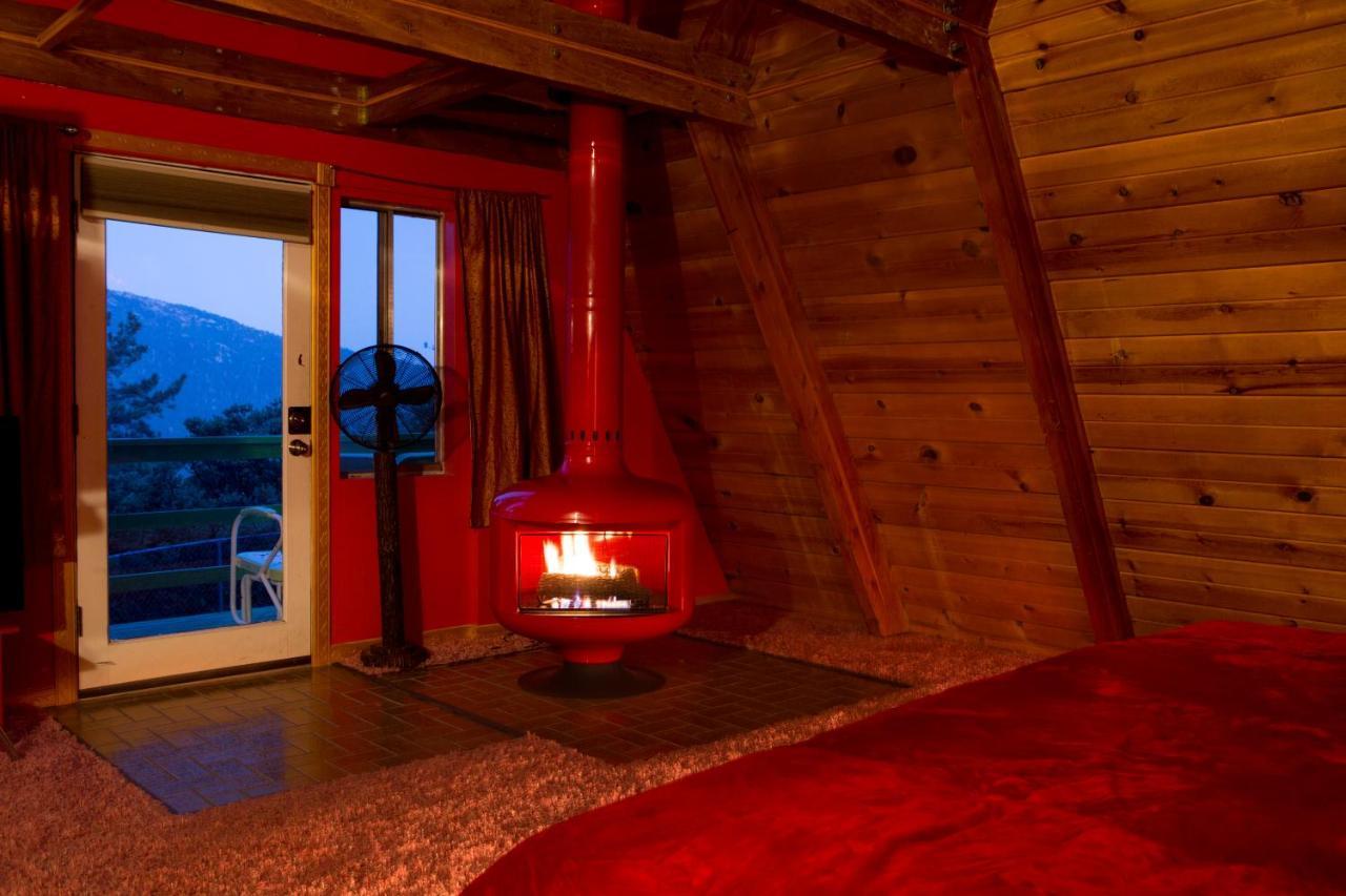 Hicksville Pines Chalets & Motel Idyllwild Kültér fotó