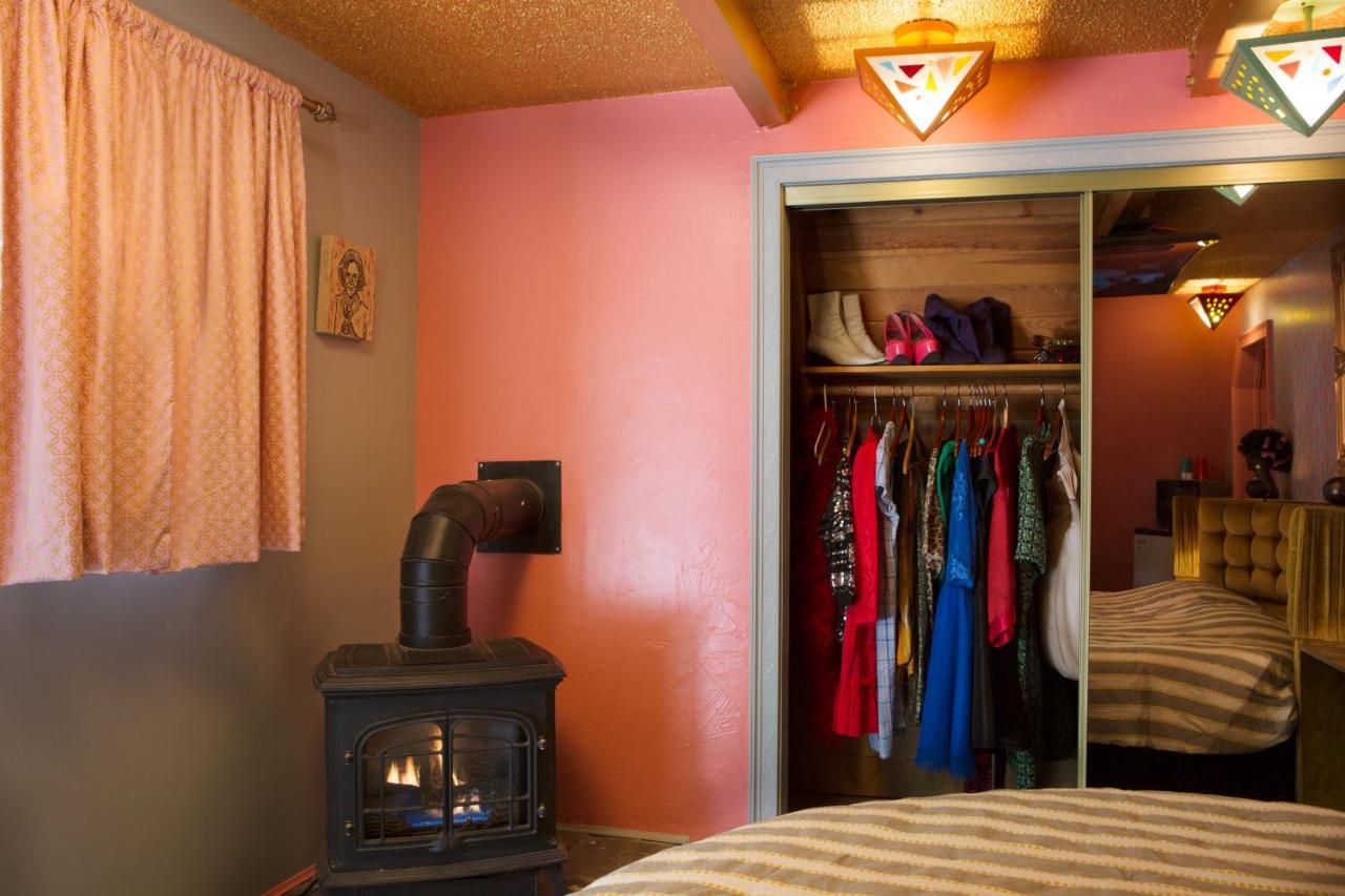 Hicksville Pines Chalets & Motel Idyllwild Kültér fotó